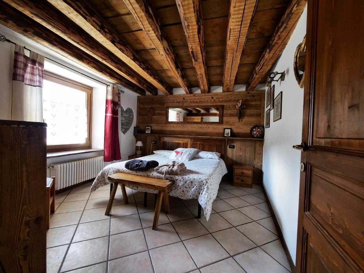 B&B Le Cloux La Thuile Bagian luar foto